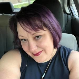 Meet your Posher, Leah